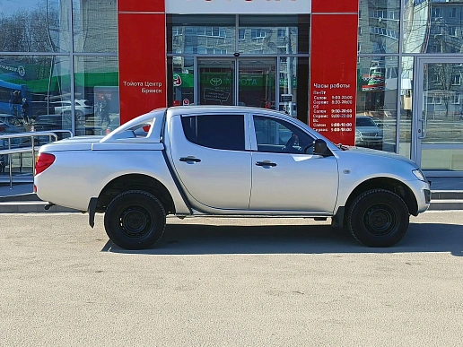 Купить Митсубиси Л200 2011г.