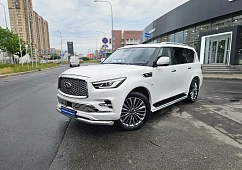 Infiniti QX80